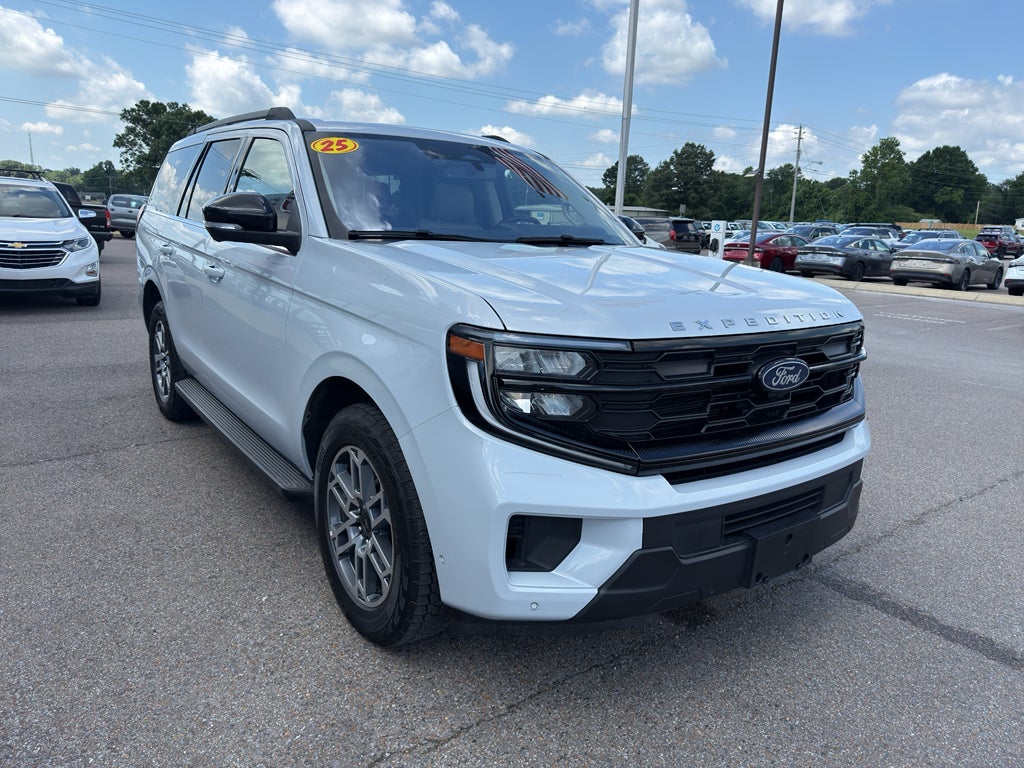 2025 Ford Expedition Active