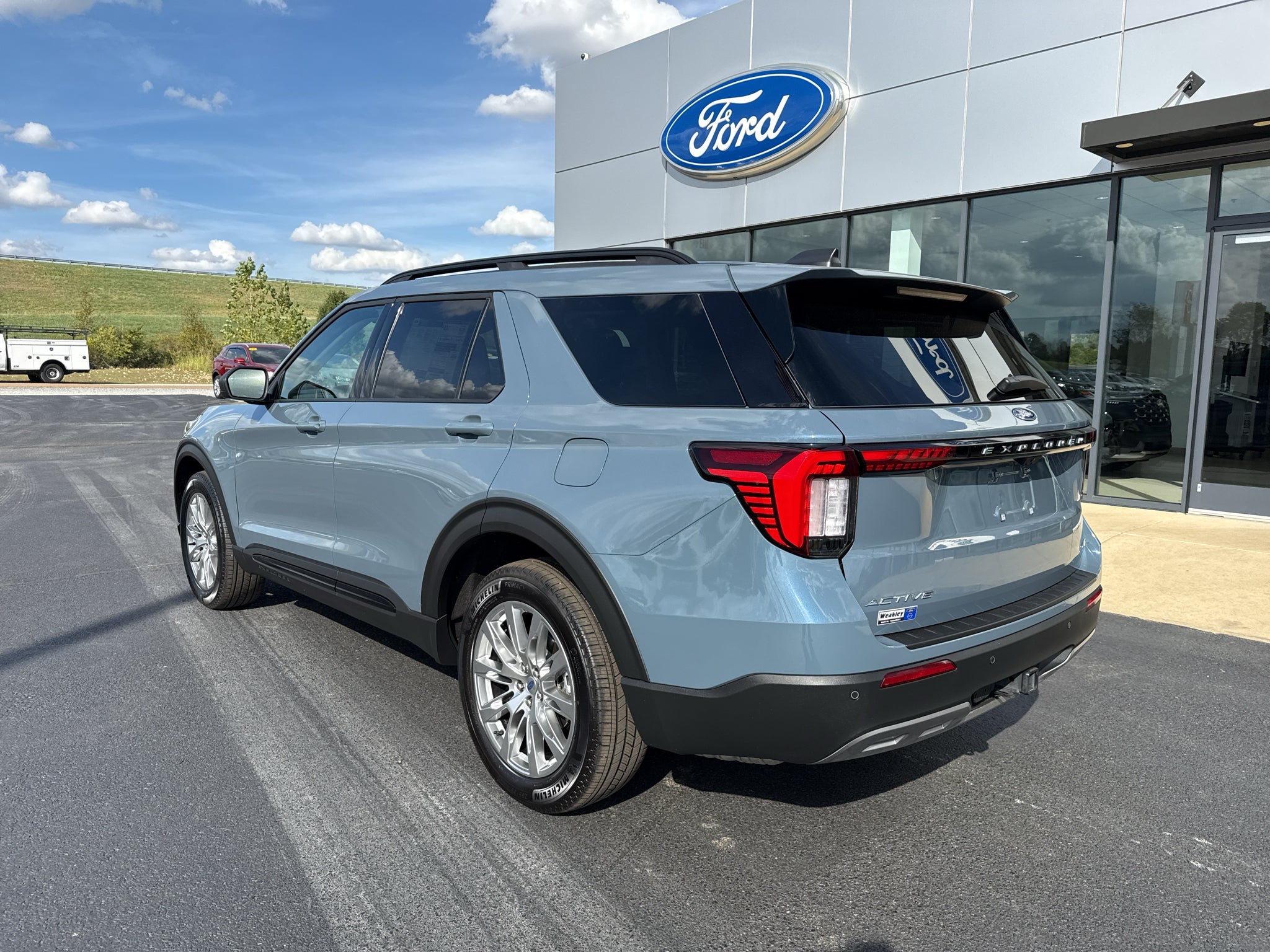 2026 Ford Explorer Active w/200A Pkg