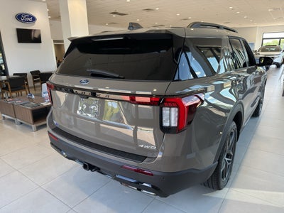 2026 Ford Explorer ST-Line