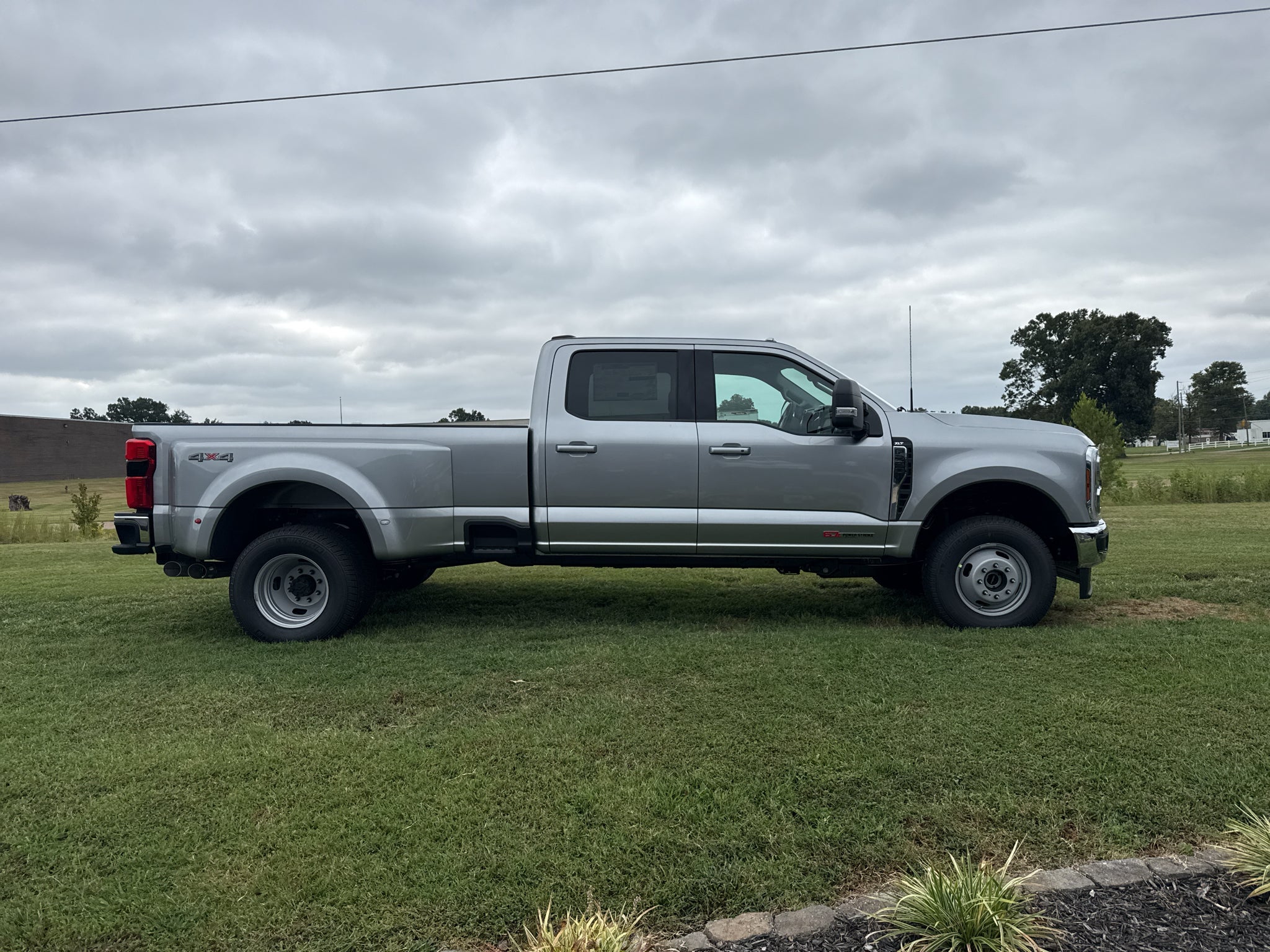 2027 Ford F-350 XLT