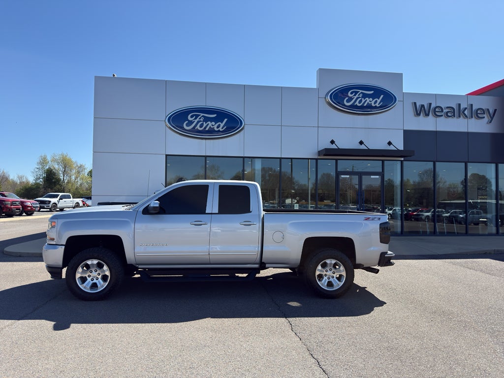 2017 Chevrolet Silverado LT