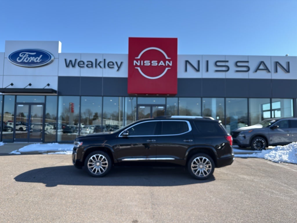 2023 GMC Acadia Denali