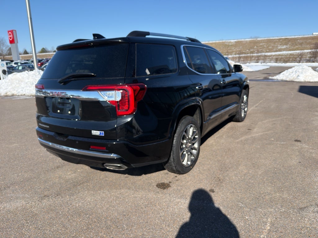 2023 GMC Acadia Denali