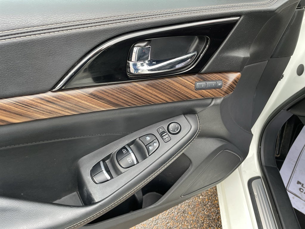 2017 Nissan Maxima Platinum