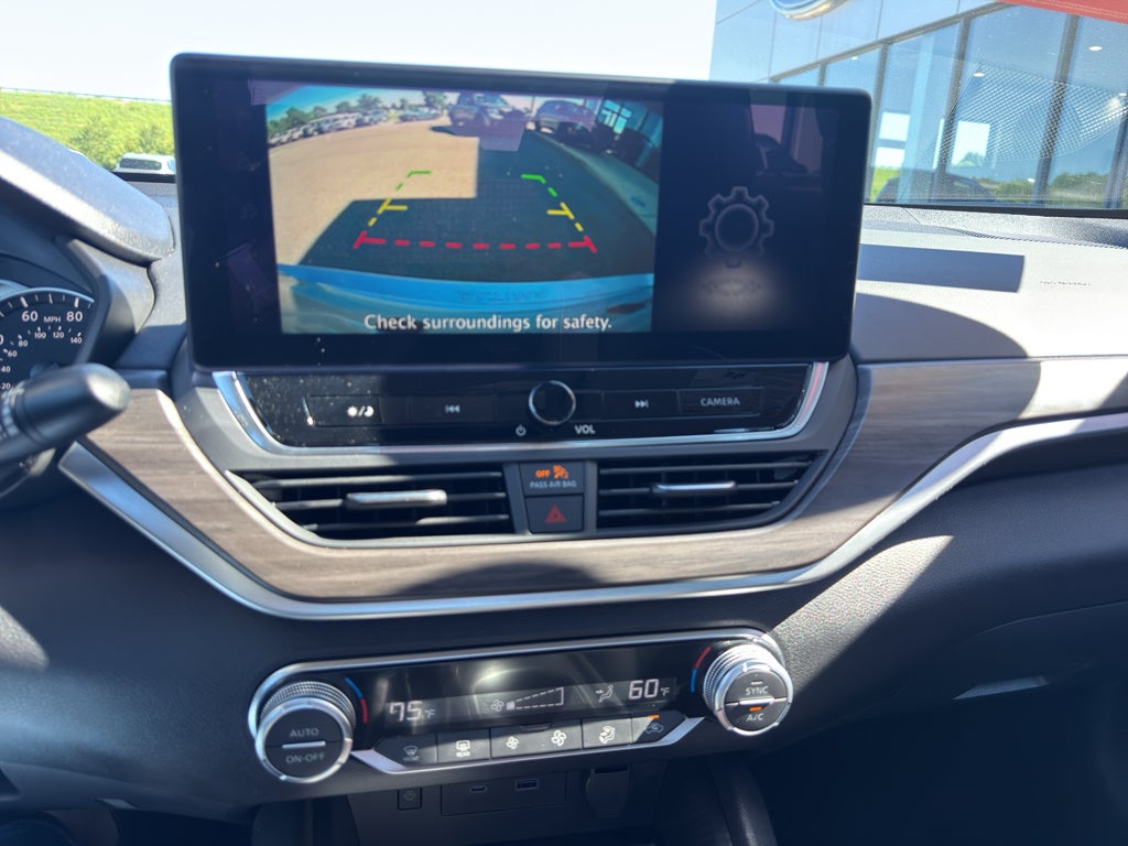 2025 Nissan Altima SV