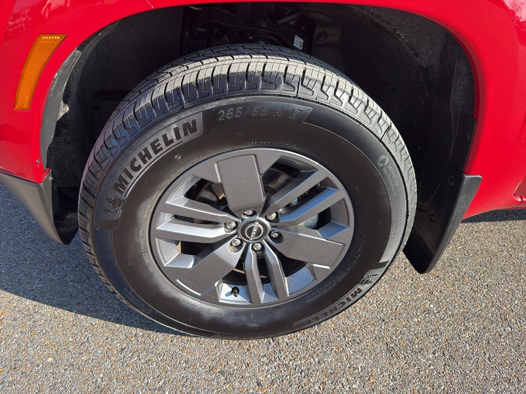 2025 Nissan Frontier SV