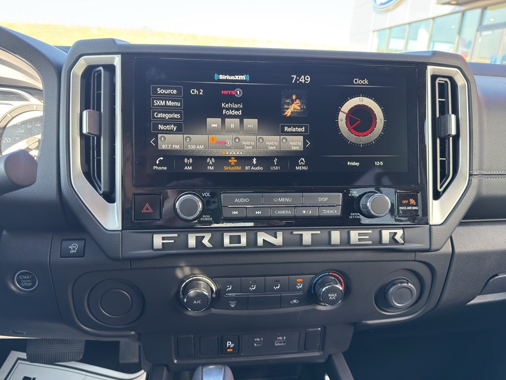2025 Nissan Frontier SV