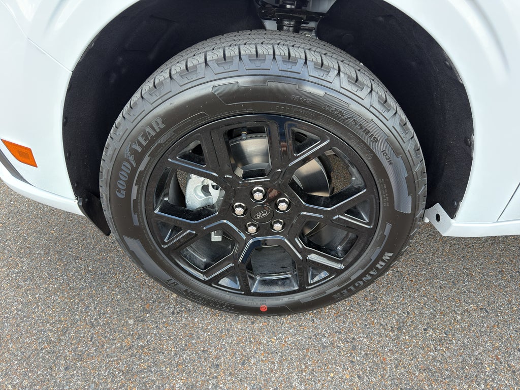 2025 Ford Maverick Lobo Standard