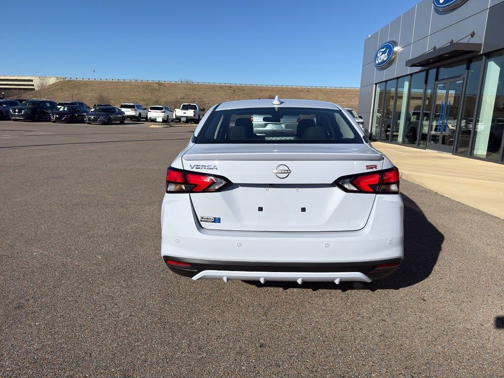 2025 Nissan Versa SR