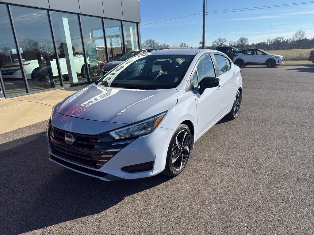 2025 Nissan Versa SR