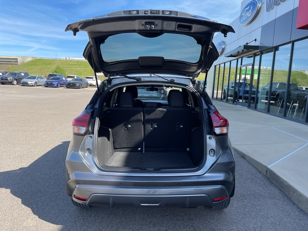 2023 Nissan Kicks SV