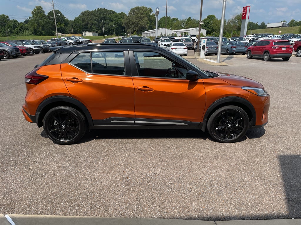 2024 Nissan Kicks SR