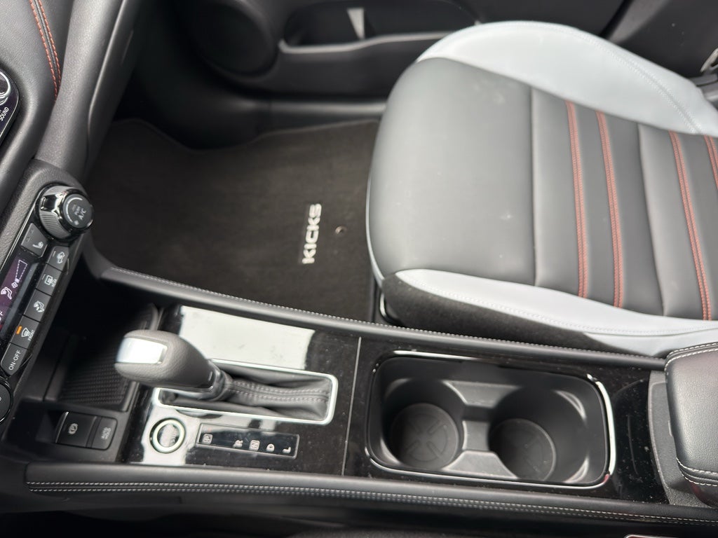 2024 Nissan Kicks SR