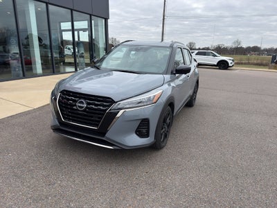 2024 Nissan Kicks SR