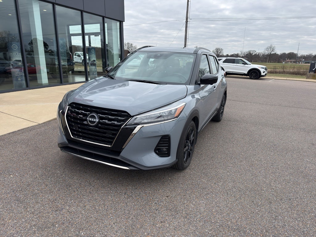 2024 Nissan Kicks SR