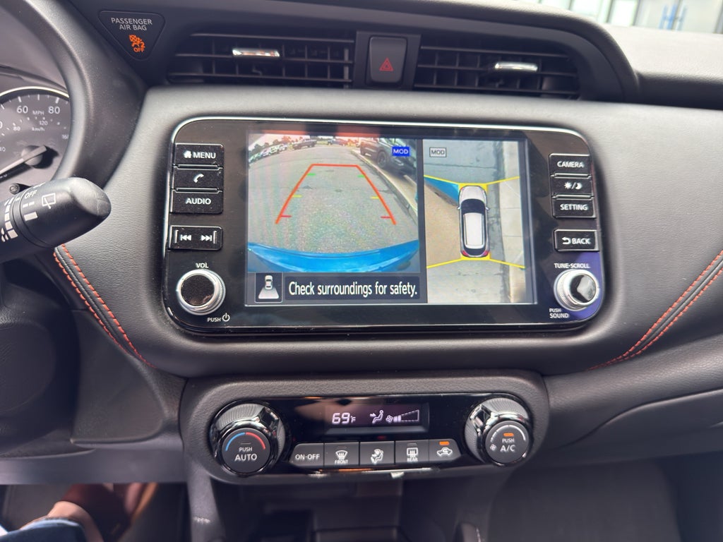 2023 Nissan Kicks SR
