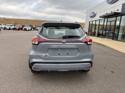 2024 Nissan Kicks SR