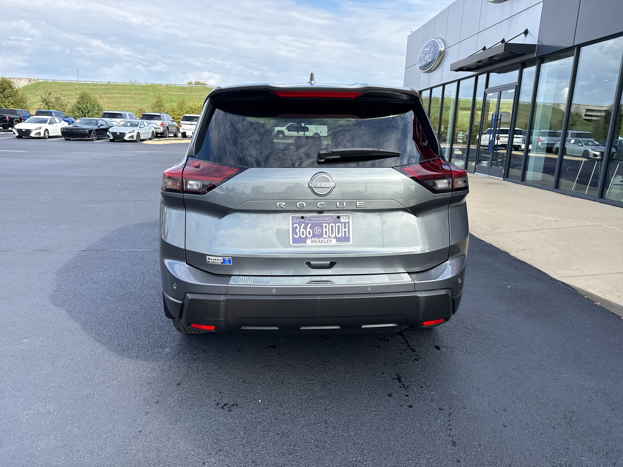 2026 Nissan Rogue SV