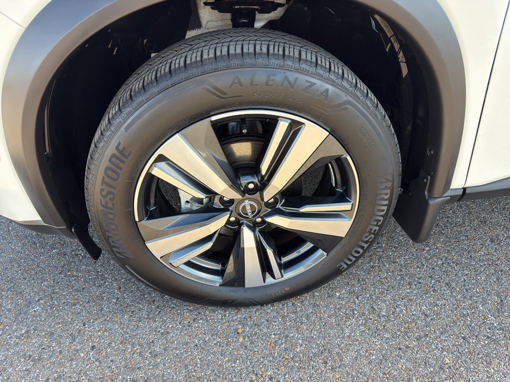 2022 Nissan Rogue SL