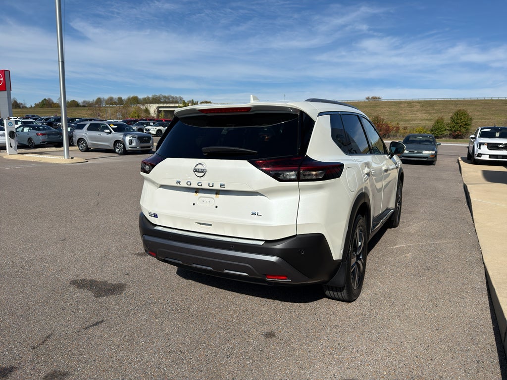 2022 Nissan Rogue SL