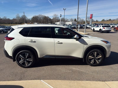 2022 Nissan Rogue SL