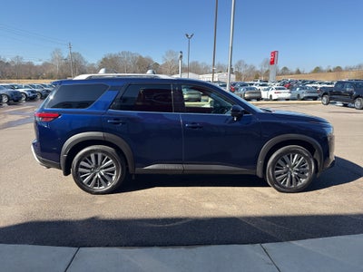 2025 Nissan Pathfinder SL