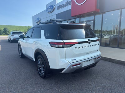 2024 Nissan Pathfinder SL
