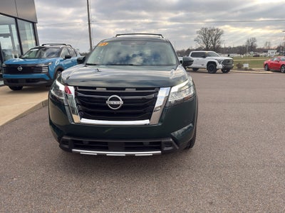 2024 Nissan Pathfinder Platinum