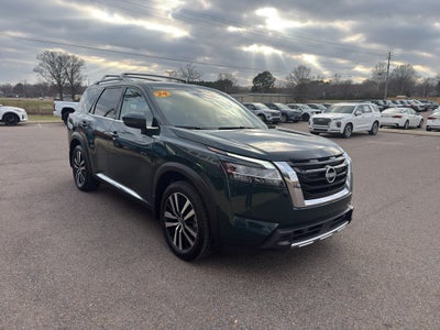 2024 Nissan Pathfinder Platinum