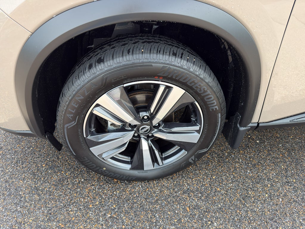 2025 Nissan Rogue SL