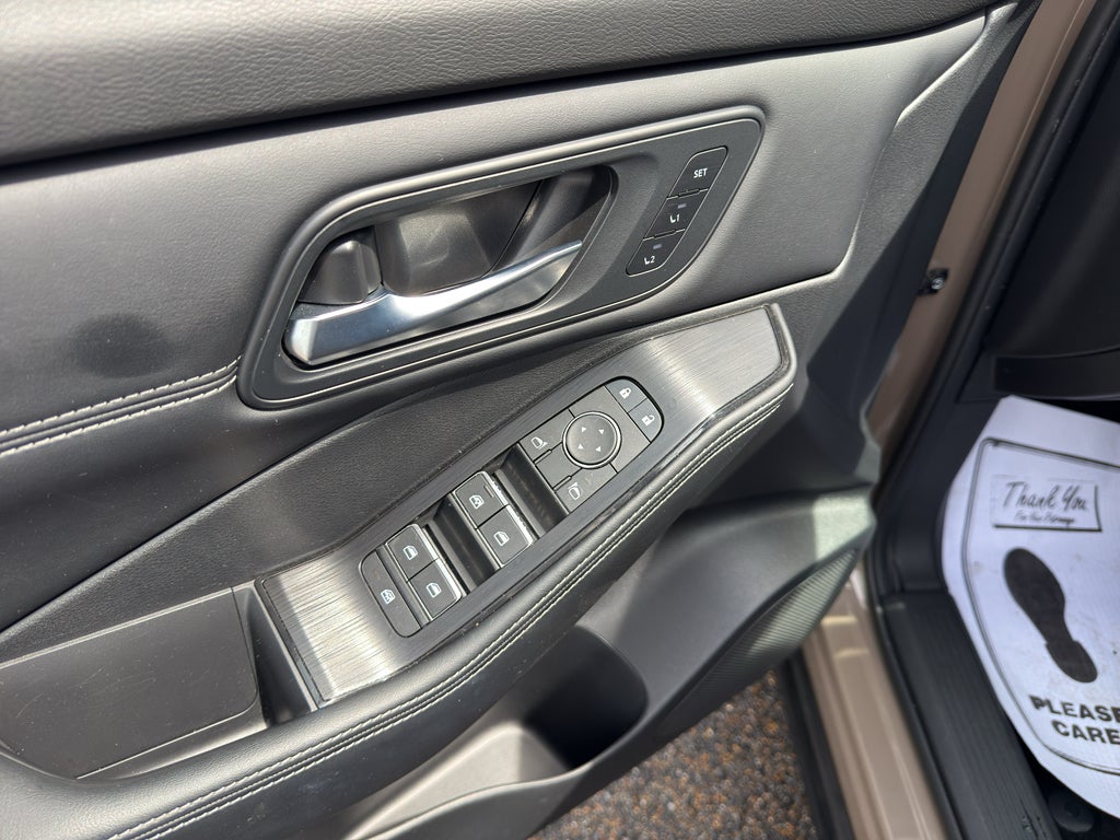 2025 Nissan Rogue SL