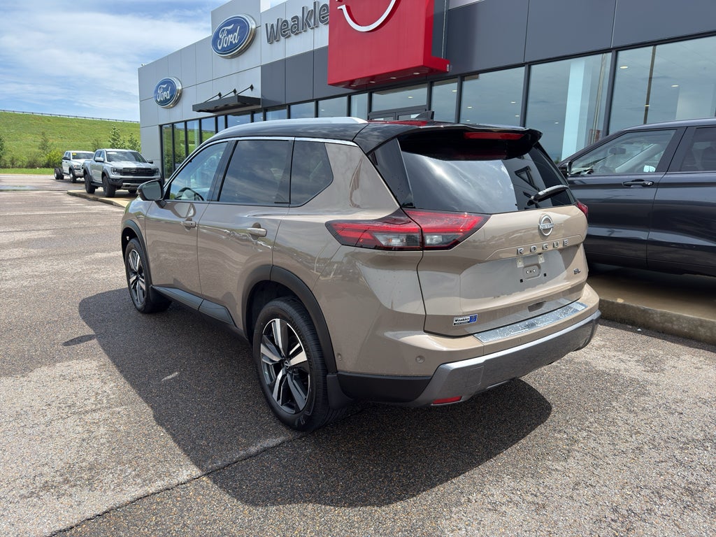 2025 Nissan Rogue SL